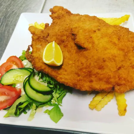 Schoenblick Russbach לינה וארוחת בוקר