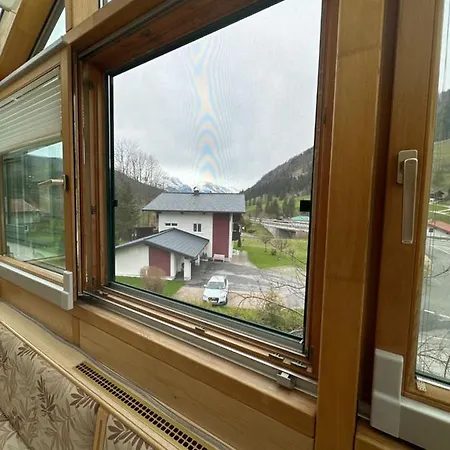 Schoenblick Russbach לינה וארוחת בוקר 3*