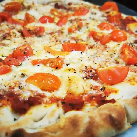 לינה וארוחת בוקר Schoenblick Russbach